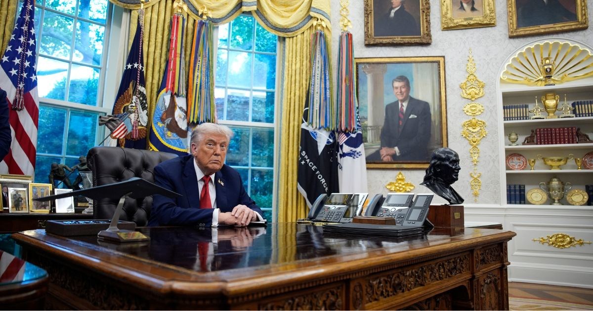 "Predsjednika nacionalni dug ne zanima": Trumpov zlatni Ovalni ured izazvao bijes