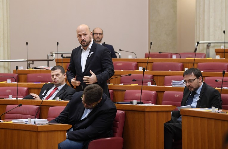 Oporba u saboru: Novi ovršni zakon će sve još zakomplicirati