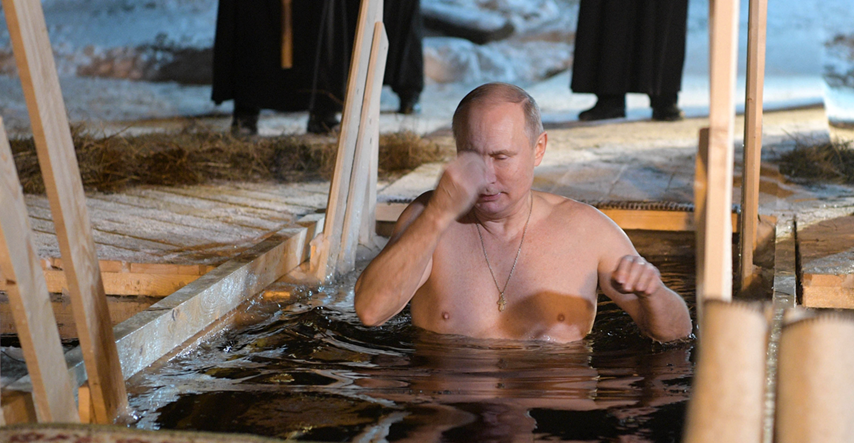 Kremlj: Putin se okupao u ledenoj vodi