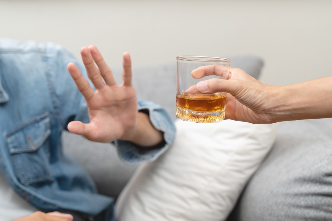 Stručnjaci objasnili što se događa s kožom nakon prestanka konzumacije alkohola