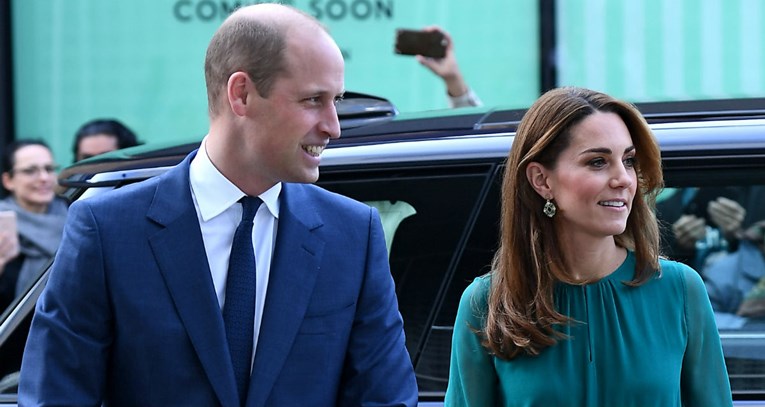 Prekrasnu haljinu Kate Middleton zasjenile su naušnice od 50 kuna