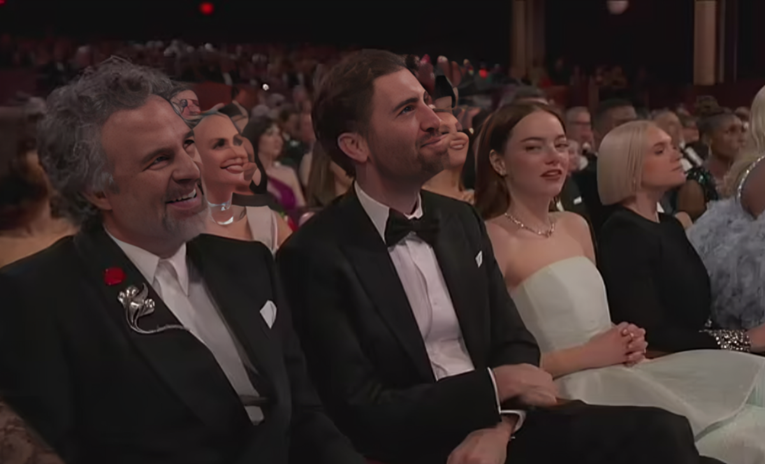 Emma Stone nazvala voditelja Oscara šupkom nakon šale o njenim 18+ scenama?