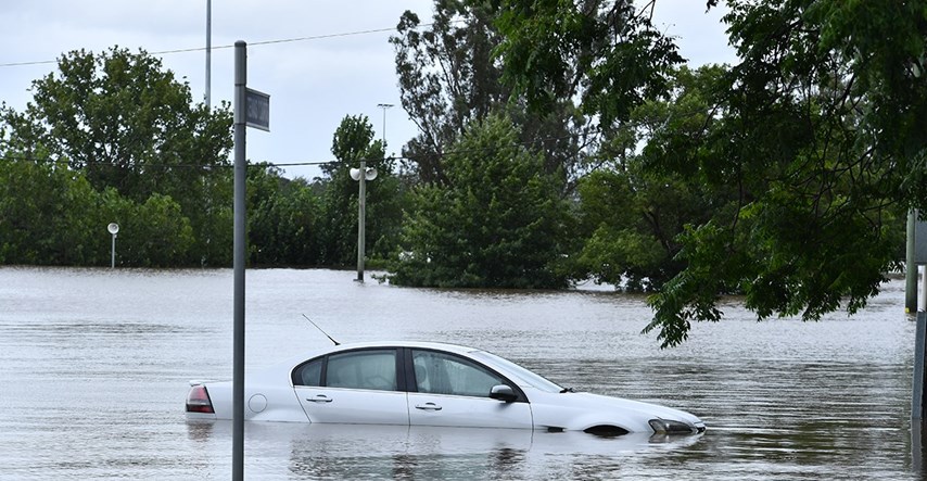 VIDEO Zbog poplava uslijed obilnih kiša ljudi pobjegli iz Sydneyja