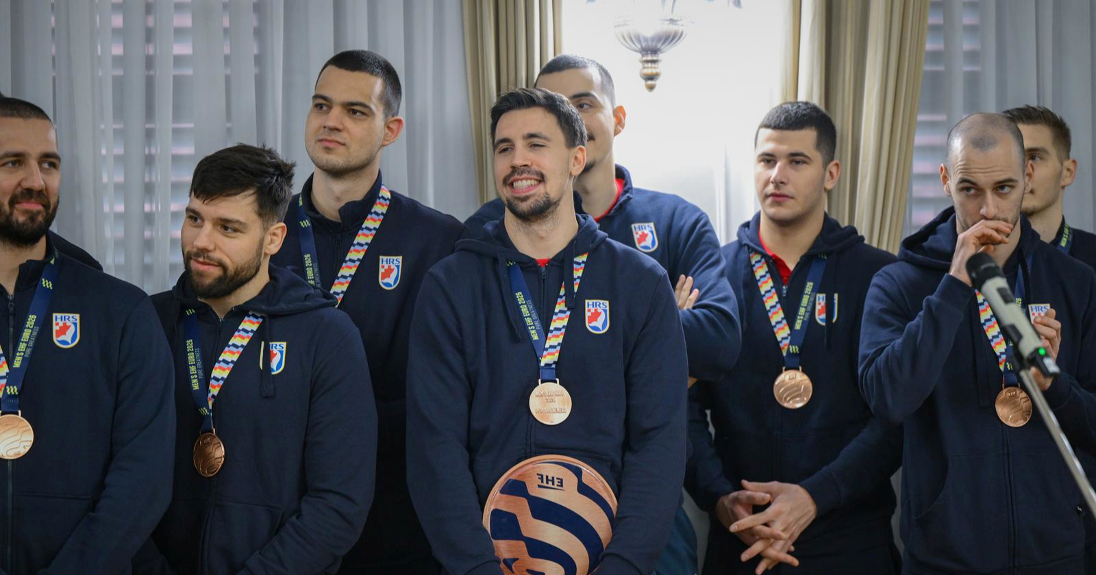 Večeras doček u Rijeci za rukometaše. Stižu Lučin, Glavaš, Načinović i Slavić