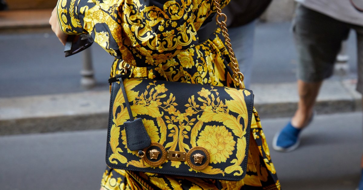 Versace gasi pristupačne linije, fokusira se na bogatiju klijentelu