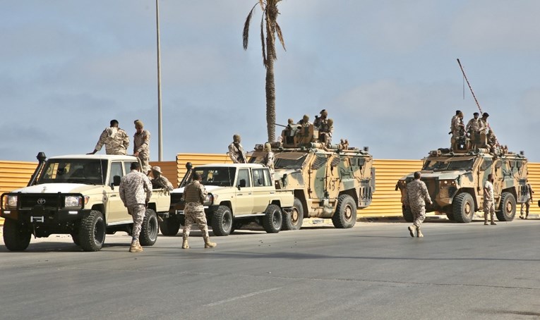 U sukobu dviju libijskih vlada ubijene 32 osobe, 159 ranjenih