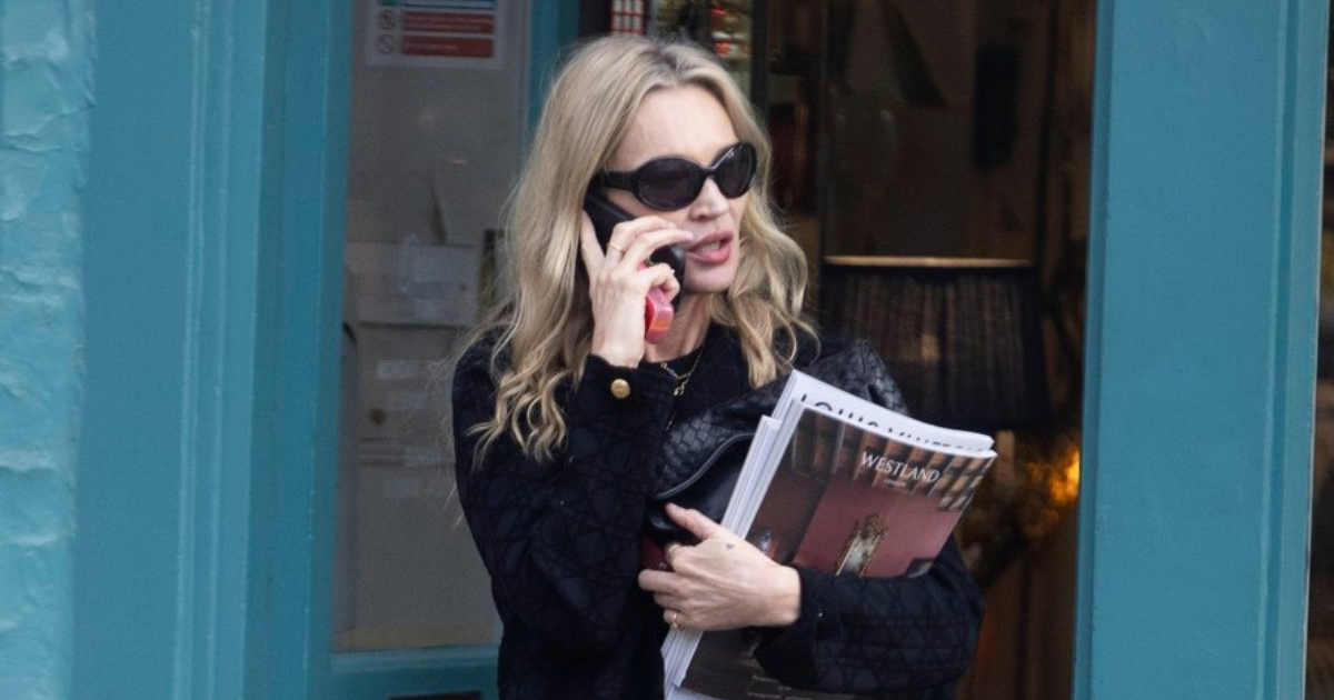Kate Moss pokazala koje ravne cipele najbolje pristaju uz bootcut traperice