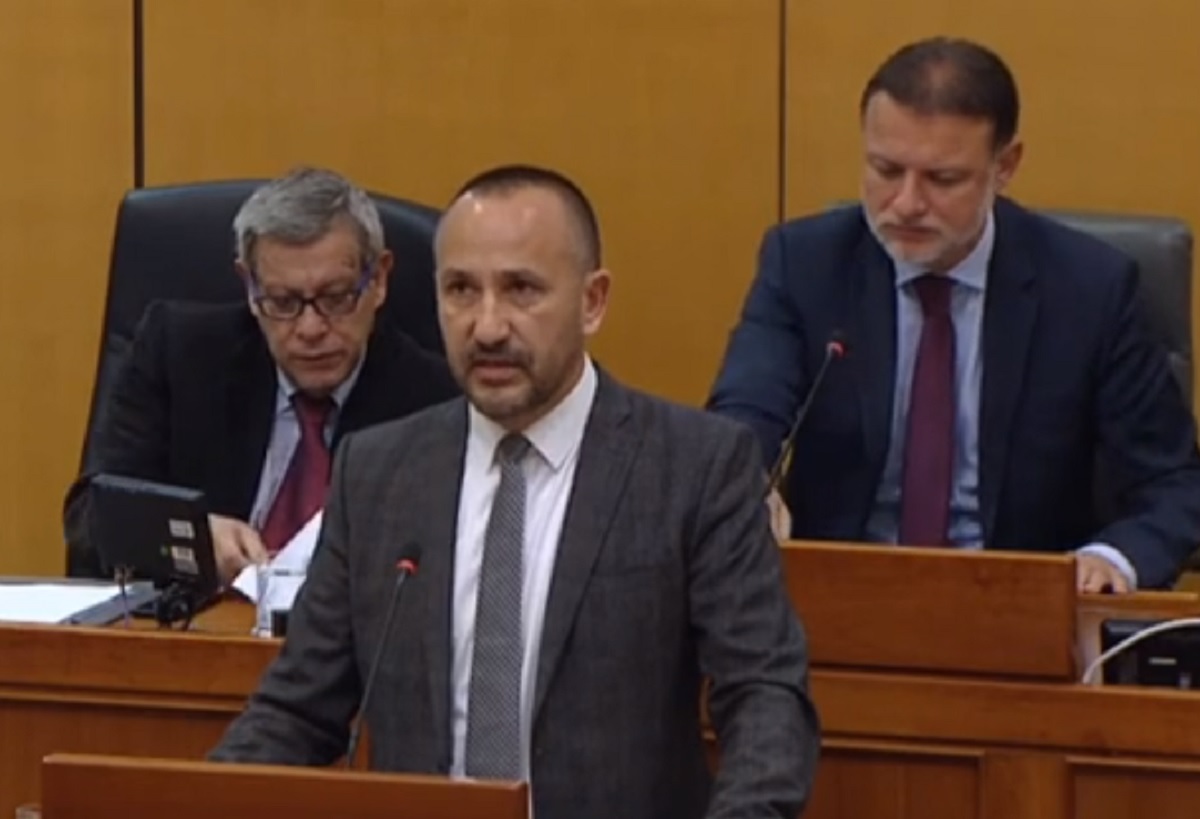 VIDEO Sukob Jandrokovića i Zekanovića u saboru: "Ponašate se kao huligan"