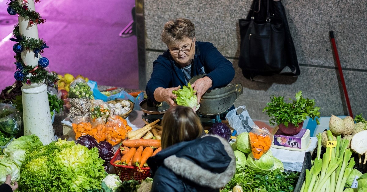Prošetali smo Dolcem, pogledajte cijene voća, povrća i mesa u eurima