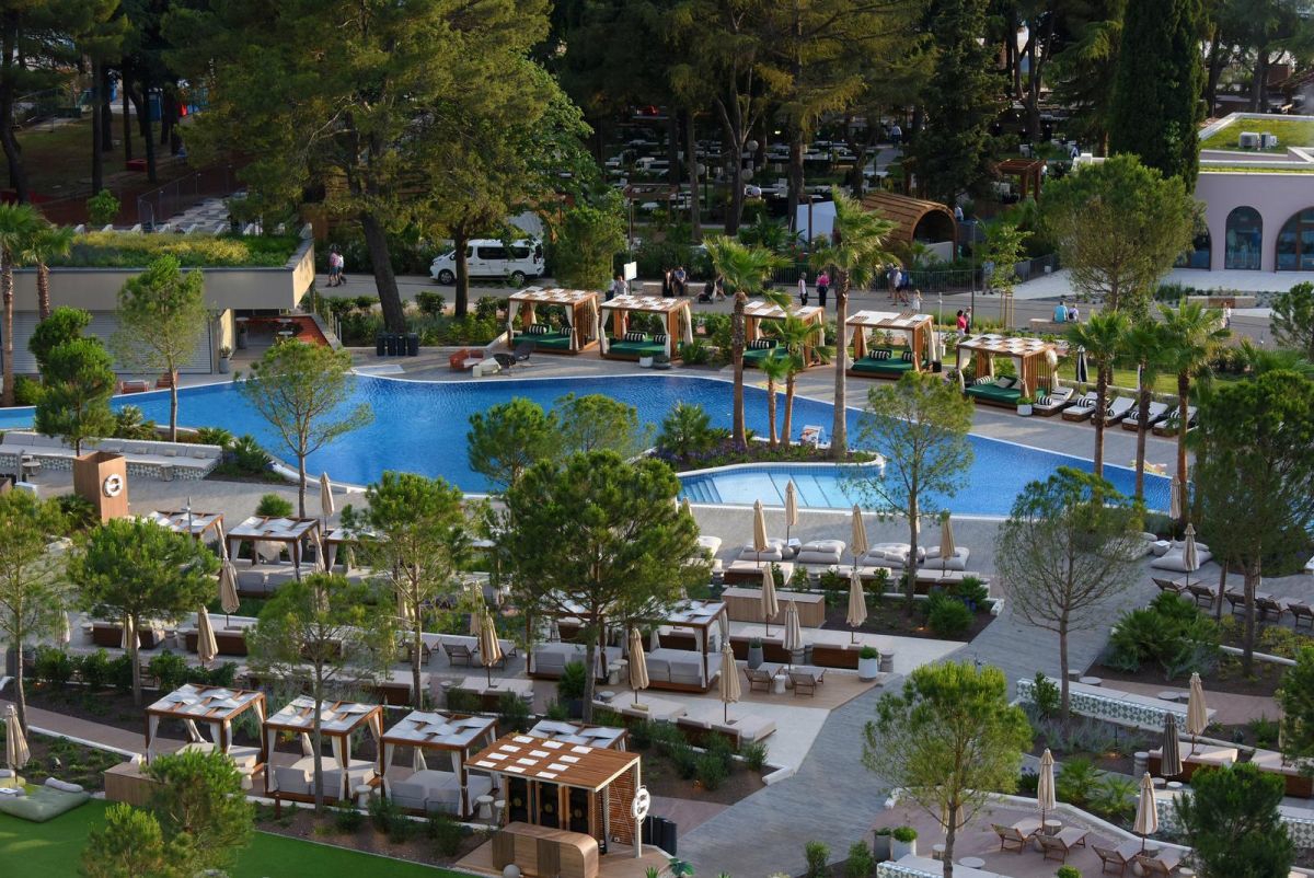 Evakuiran hotel u Poreču zbog bazenskih kemikalija. 21 osoba tražila pomoć
