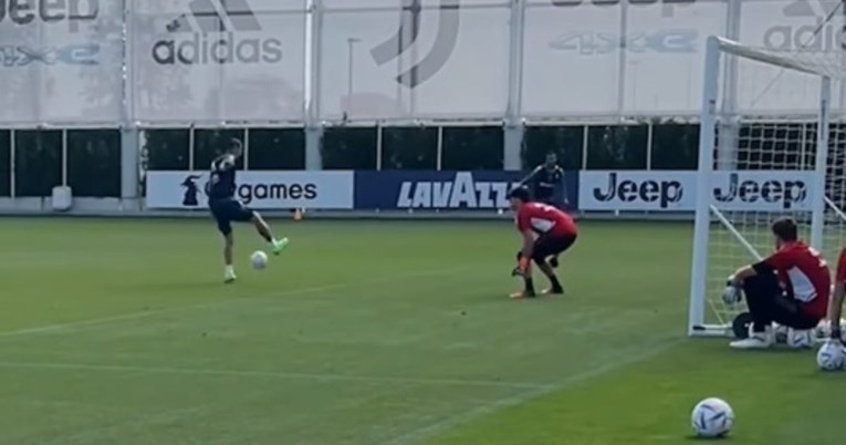 VIDEO Tek je stigao u Juventus. Odmah je oduševio majstorskim golom na treningu