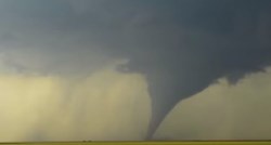 Lovci na oluje izbliza snimili razorni tornado, snimke ostavljaju ljude bez riječi