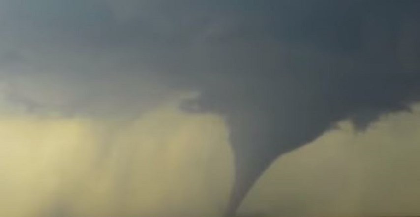 Lovci na oluje izbliza snimili razorni tornado, snimke ostavljaju ljude bez riječi