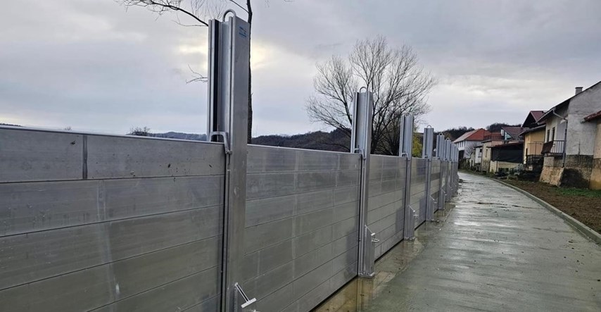 Raste vodostaj Une u Kostajnici, prvi put će se koristiti nova zaštita od poplave