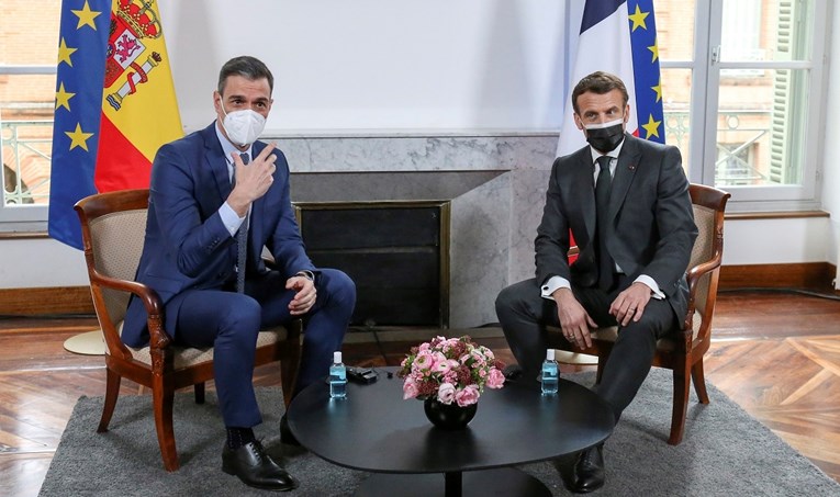 Macron i Sanchez sastali se u Francuskoj, glavna tema susreta je pandemija