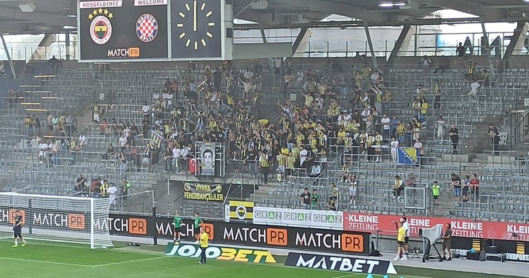 Dio navijača Fenerbahčea izbačen sa stadiona tijekom utakmice s Hajdukom
