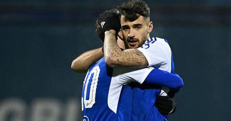 Dinamo je protiv najlošije ekipe lige izgledao grozno, Jakirović se čudio igračima