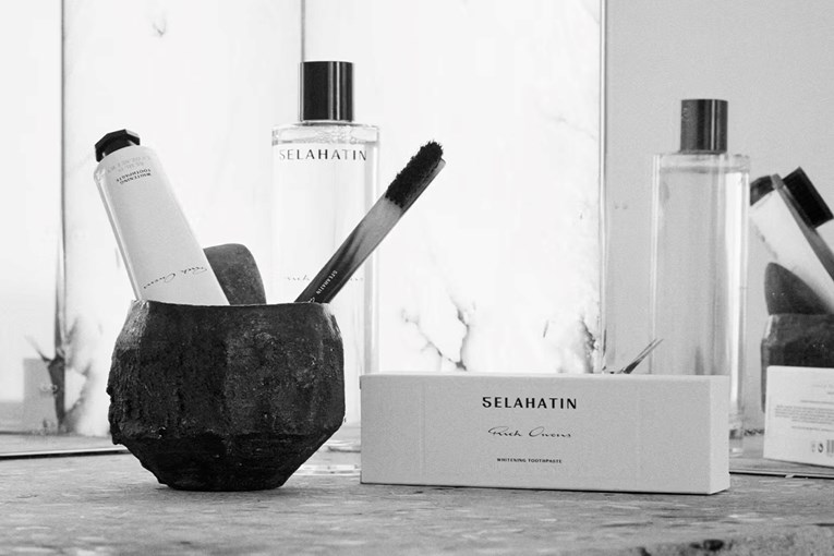 Gotički stil u kupaonici? Ova suradnja mijenja način na koji peremo zube