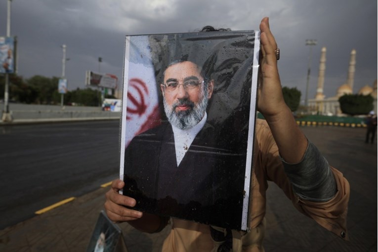 The Telegraph: Šetnja vrtom spasila život novom iranskom vrhovnom vođi