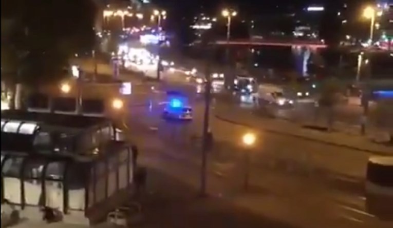 VIDEO Pogledajte snimku trenutka pucnjave ispred sinagoge u Beču