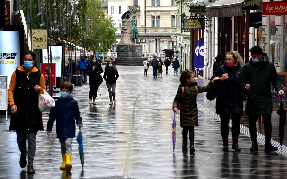 Janša najavio povratak u škole, ali i oprez s popuštanjem mjera