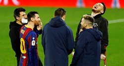 Navijači Barcelone: Zašto se Messi cereka s Rakitićem nakon poraza?