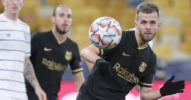 Sport: Pjanić je na prekretnici. Xavi bira hoće li ga potjerati ili ostaviti