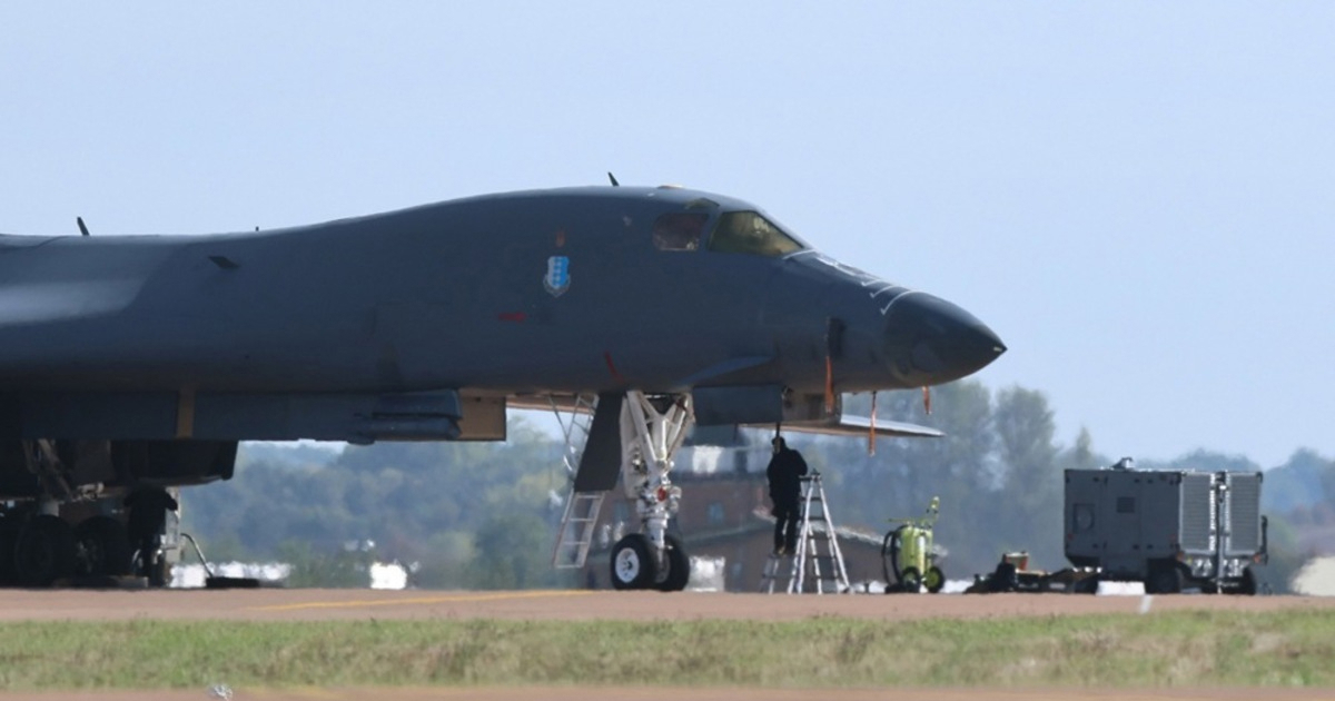 Kod američke baze u Britaniji našli benzin u kombijima. SAD povlači borbene avione