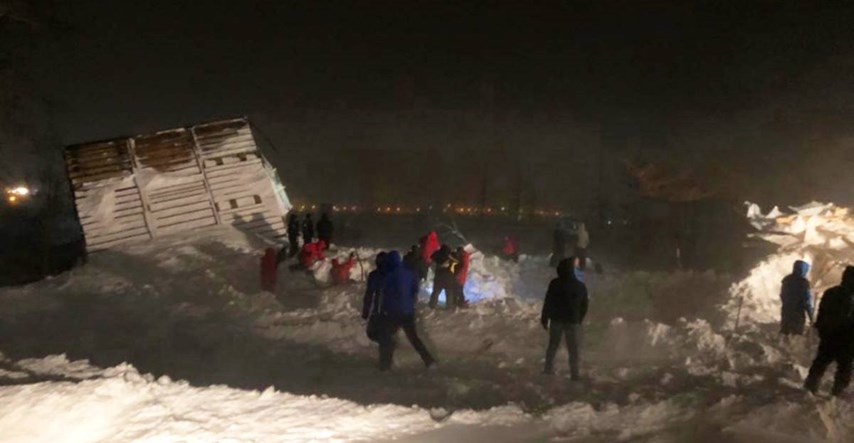 Lavina zatrpala skijalište u Rusiji. Poginulo troje ljudi, među njima dijete