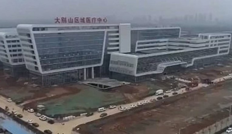 Kinezi u dva dana od skladišta napravili bolnicu, pogledajte kako izgleda