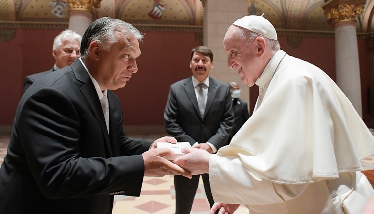 Papa posjetio Mađarsku, kratko se susreo s Orbanom