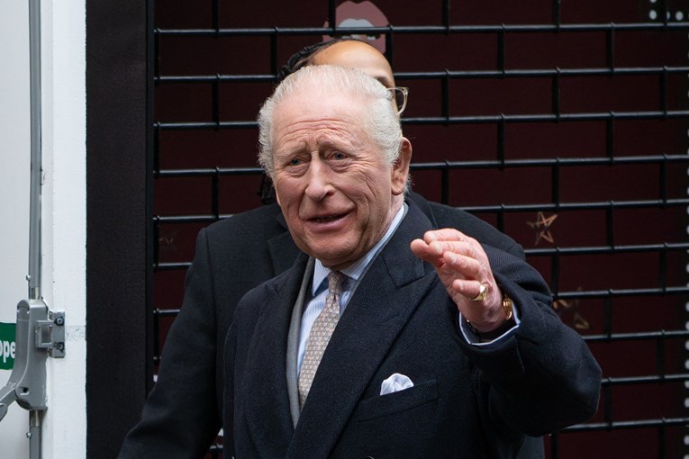 Kralj Charles došao na otvorenje Tjedna mode nakon uhićenja bivšeg princa Andrewa
