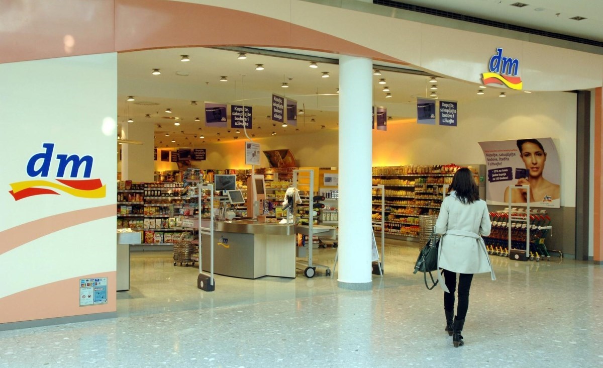 dm zapošljava, nude mjesečnu plaću od 1720 eura. Evo što traže