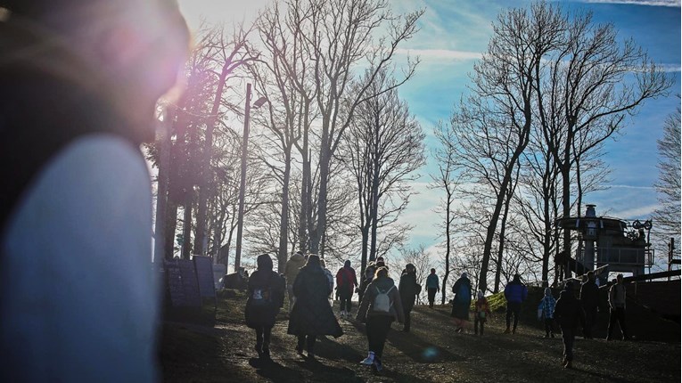 Danas uglavnom sunčano uz malo naoblake i magle