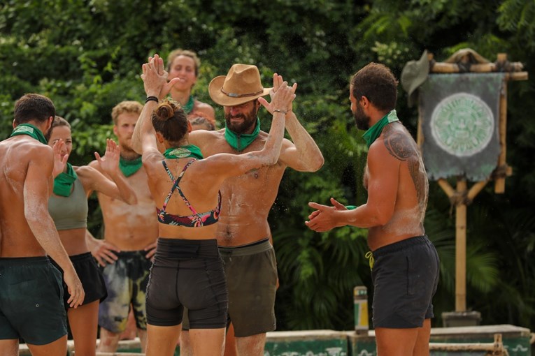 Zeleni tim slavio u Survivoru, Liz i Katarina imaju osobni imunitet