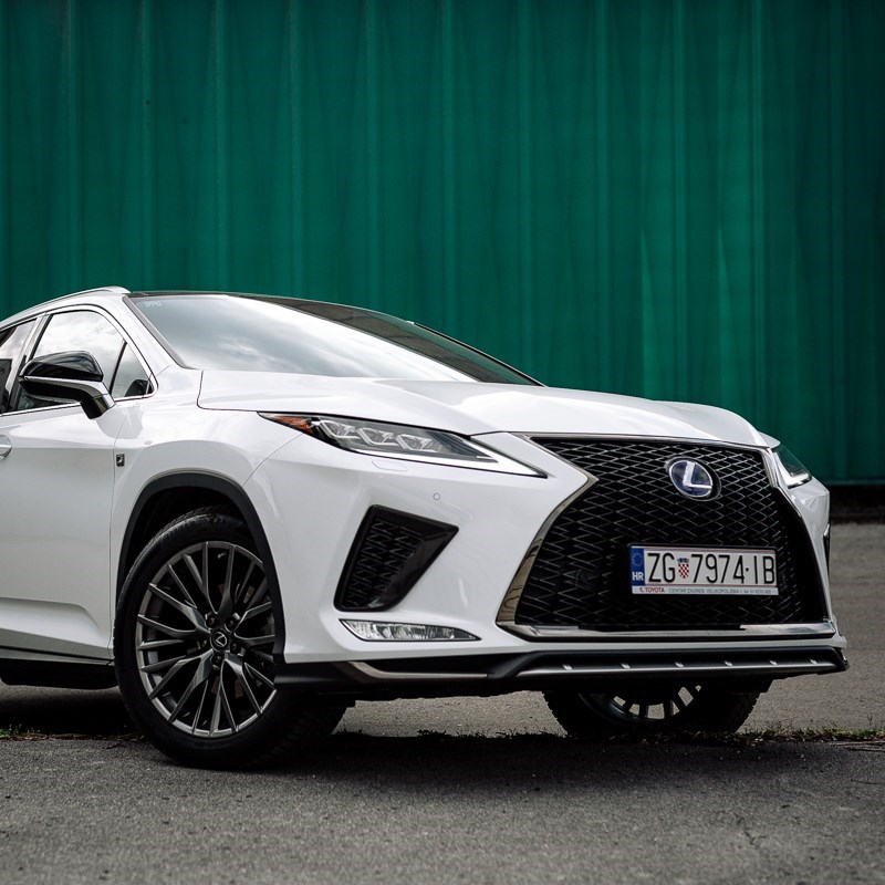 Testirali smo Lexus RX450h, hibridni SUV stvoren za sva osjetila