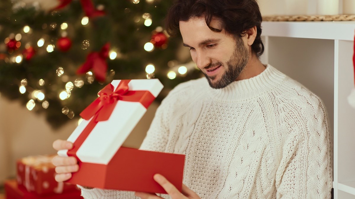 Internet već zna što kupiti muškarcima za Božić. Provjerili smo zašto baš ove poklone