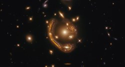 FOTO U dalekom svemiru snimljen Einsteinov prsten