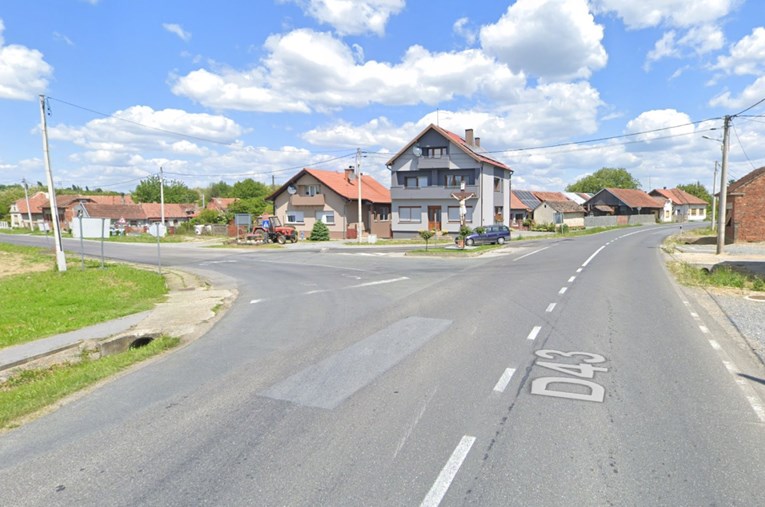 Dječak (11) na biciklu teško ozlijedio 80-godišnjeg pješaka