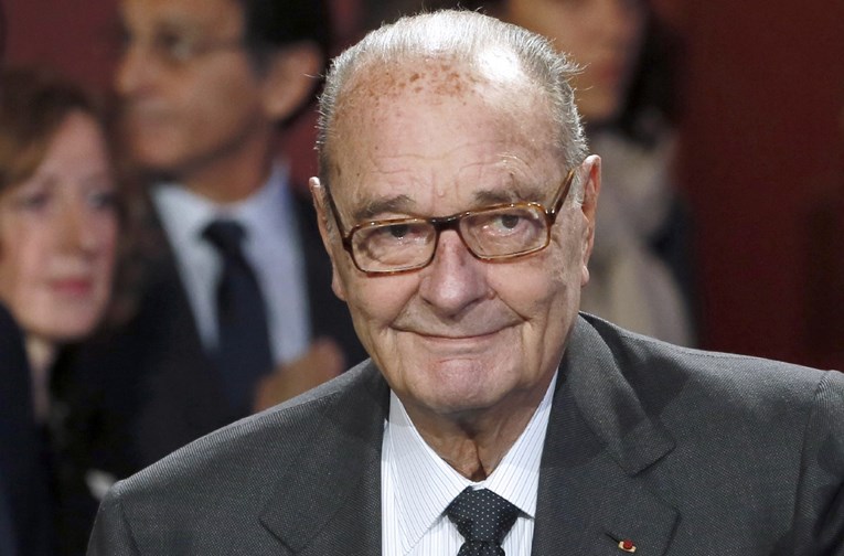 SAD odao počast Chiracu sa zakašnjenjem