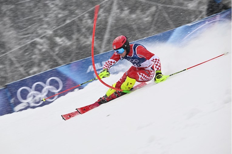 UŽIVO Zubčić uskoro kreće. Kolega i Rodeš ispali iz borbe za medalju u slalomu