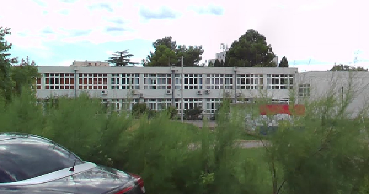 Pukla cijev u riječkoj osnovnoj školi. Nastave nema ni sutra