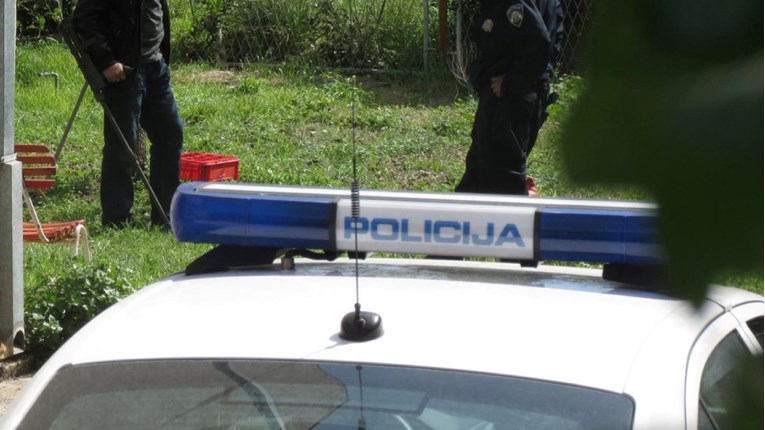 Muškarac (72) ubio psa u Sisku. Prijeti mu zatvor