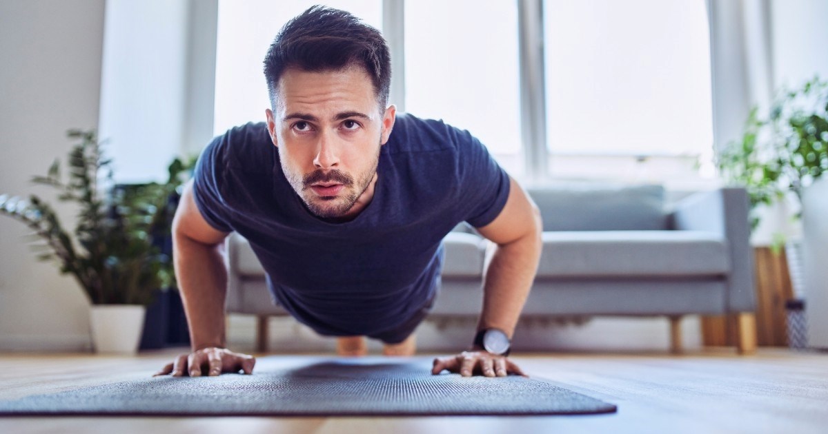 Prednosti izvođenja sklekova: Zašto je ova vježba dobra i kako ju pravilno izvoditi?