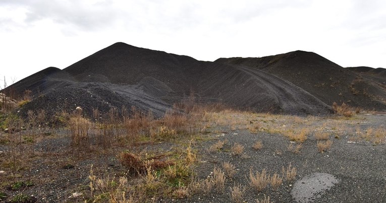 Uskoro se uklanja ovo opasno brdo?