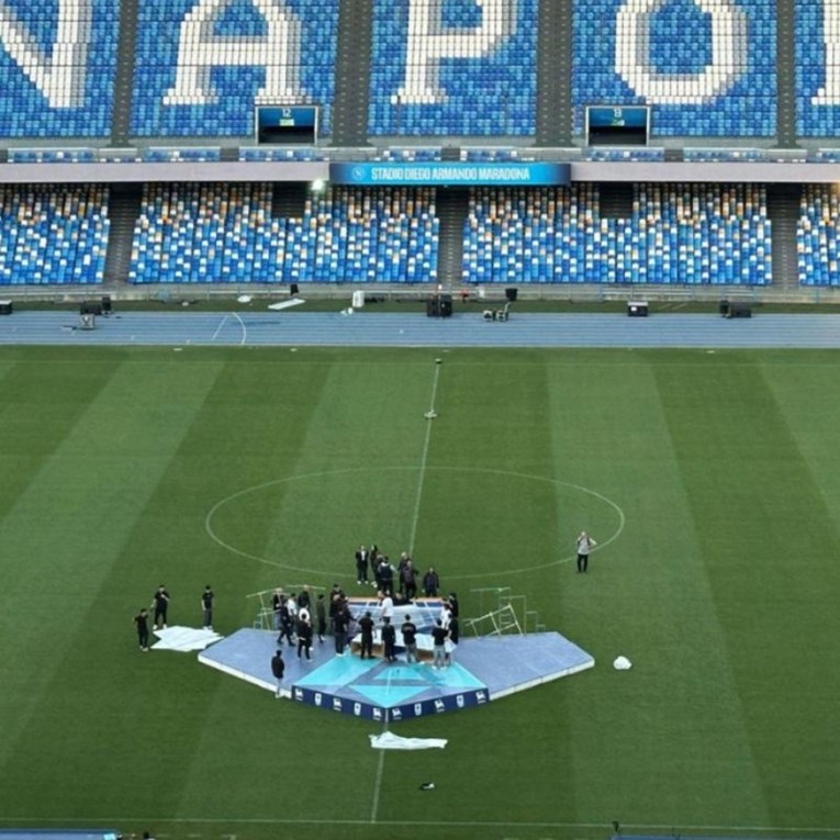 VIDEO Napoli kreće po titulu. Napulj gori, na stadionu je već pobjednička bina