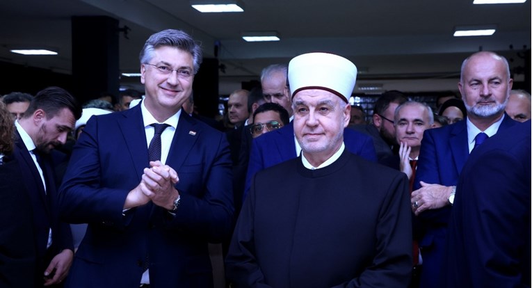 Plenković u Zagrebu otvorio izložbu o baštini muslimana u BiH