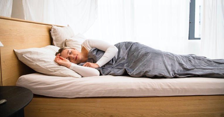 Postoje samo 2 položaja za spavanje ako želimo zdrava leđa, kaže stručnjak za držanje