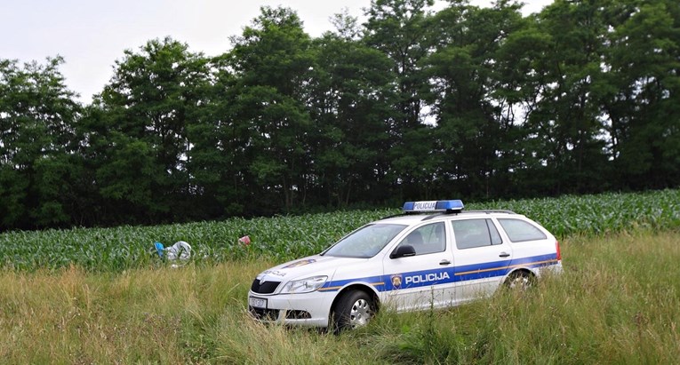 Muškarac u Podravini poginuo tijekom radova na polju. Usmrtili su ga zupčanici stroja