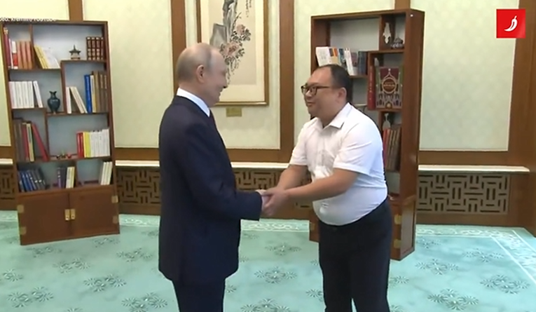 VIDEO Putin se susreo s Kinezom s fotografije stare 26 godina, pogledajte